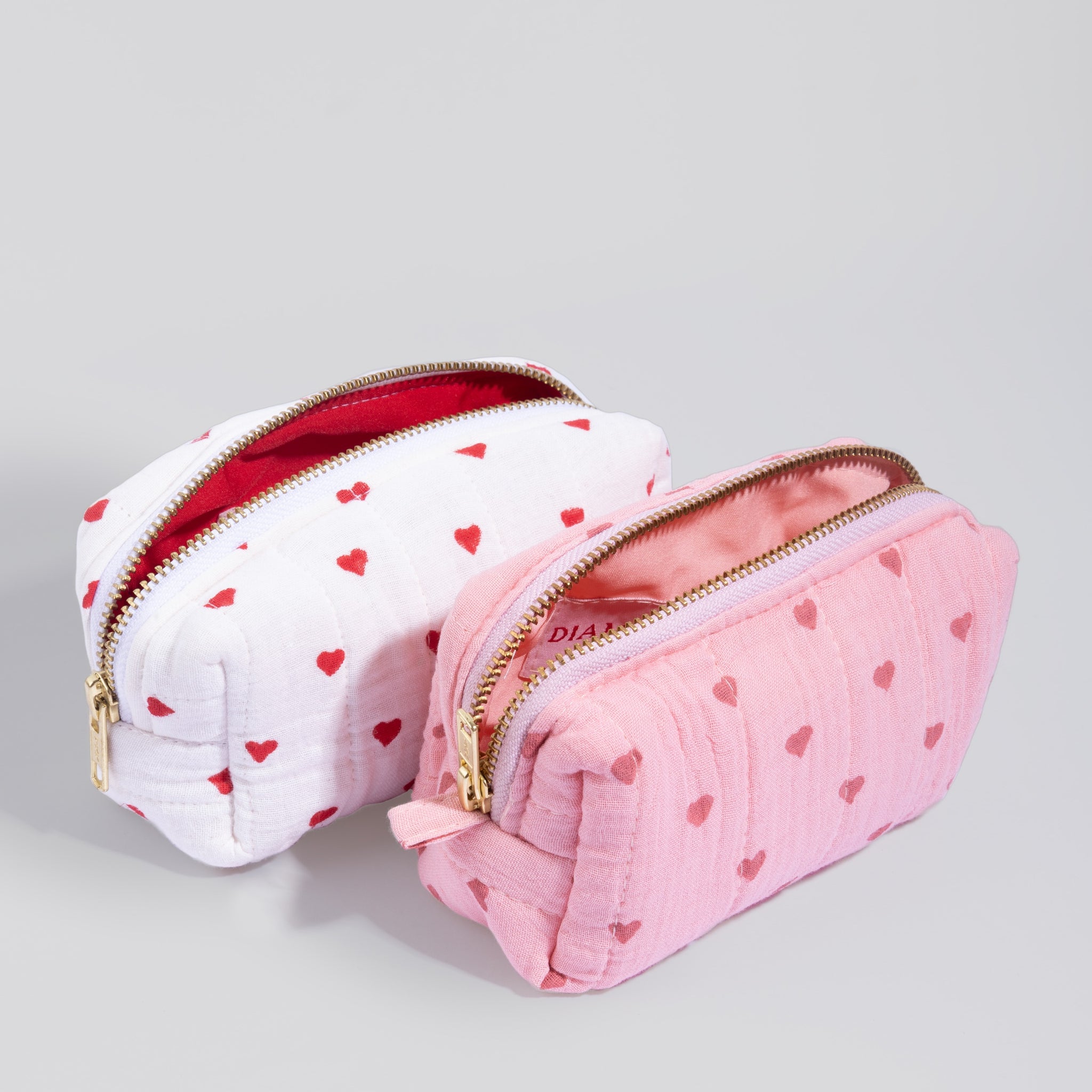 Mini Hearts All Over Pouch (Pink) – Diam Beauty Store